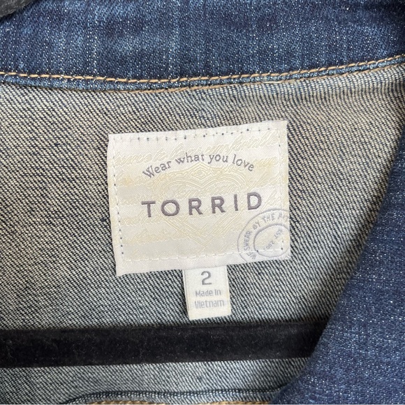 Denim jean jacket Torrid size 2. XXL - Picture 9 of 10